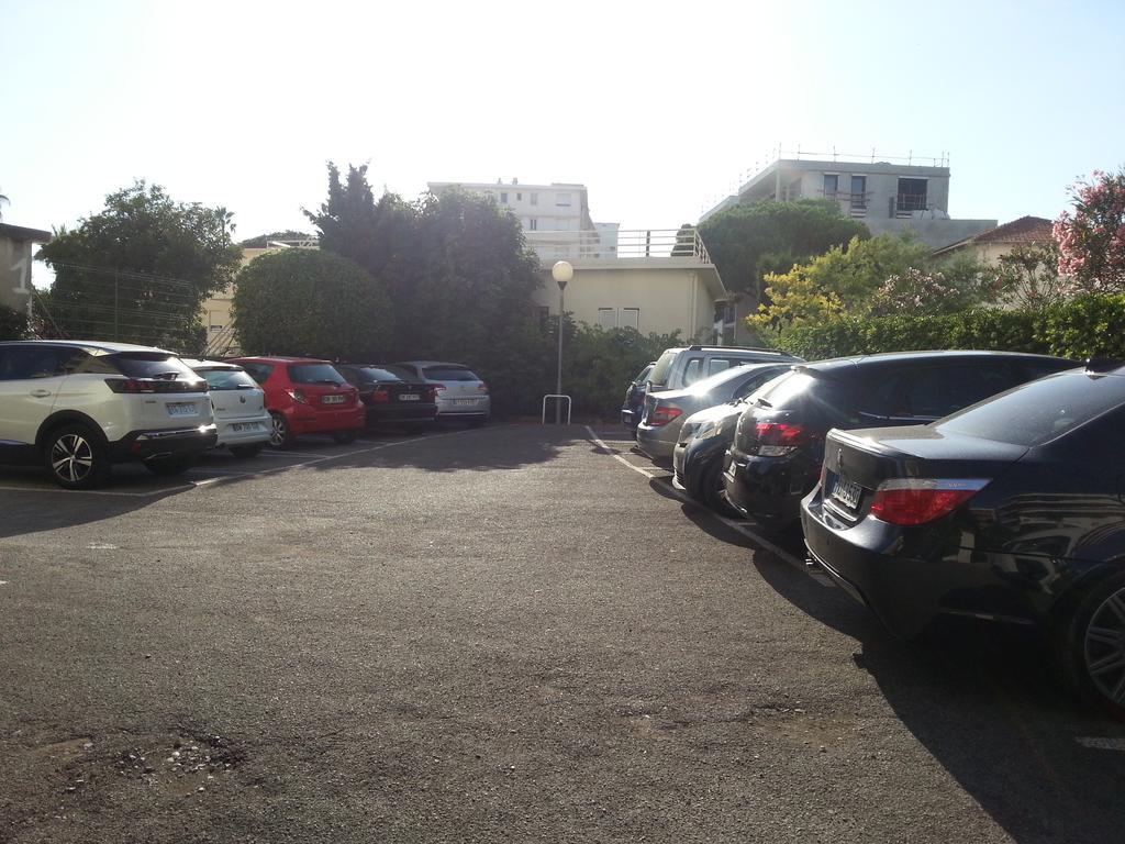 דירות ז'ואן-לה-פינס Le Palais Du Tropique מראה חיצוני תמונה